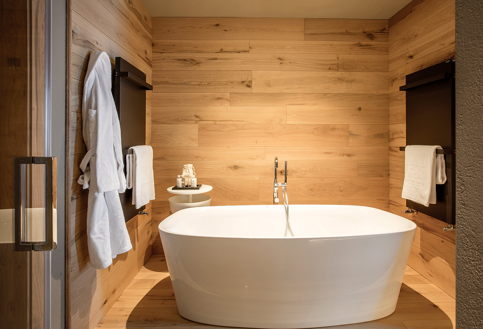 Ski & Snow, Cervinia, Italy, Hotel Hermitage, Bathroom