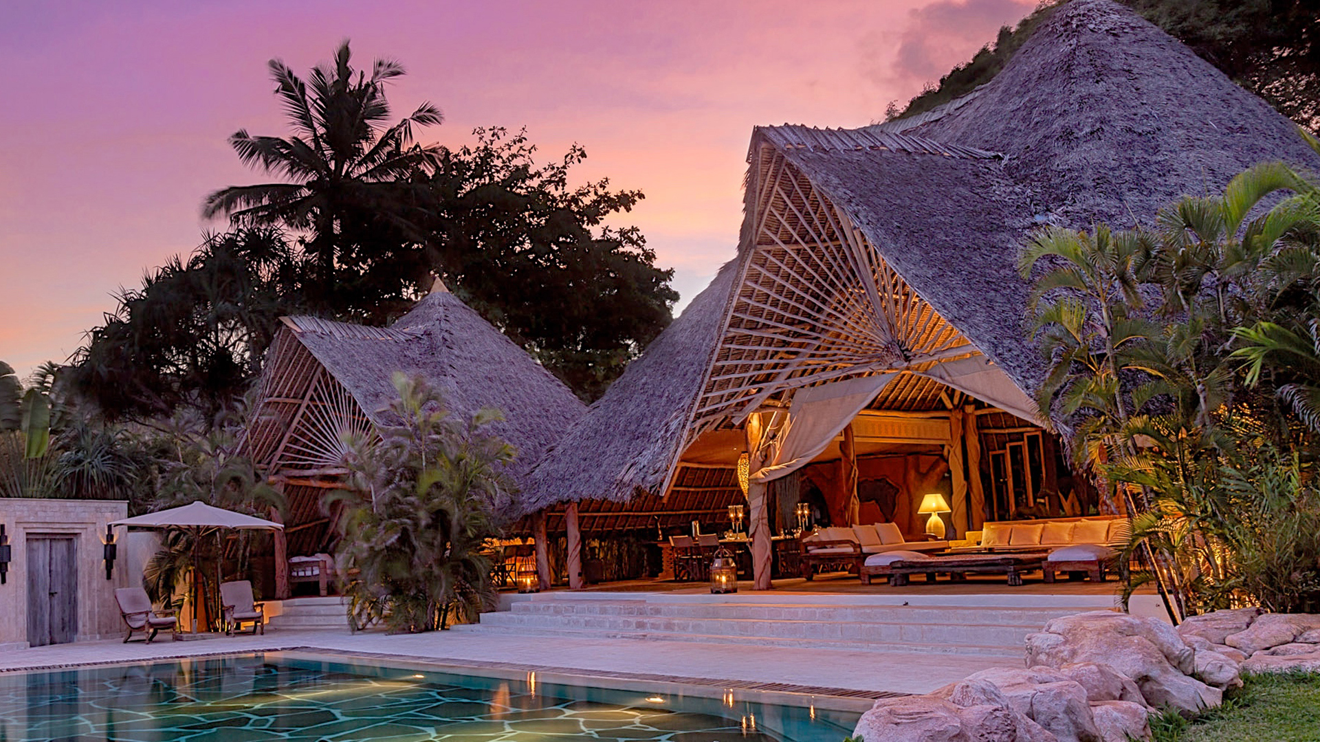 Africa, Kenya, Alfajiri, Garden Evening Shot