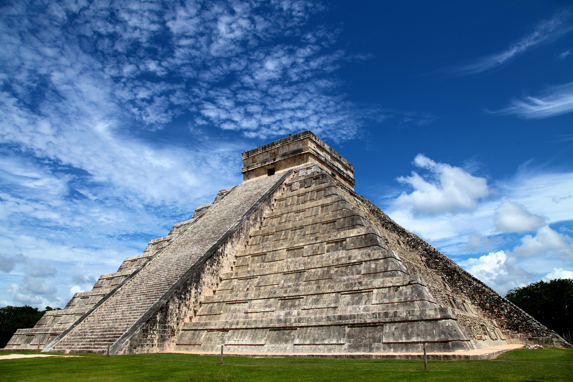 Pyramid of Chichen Itza
