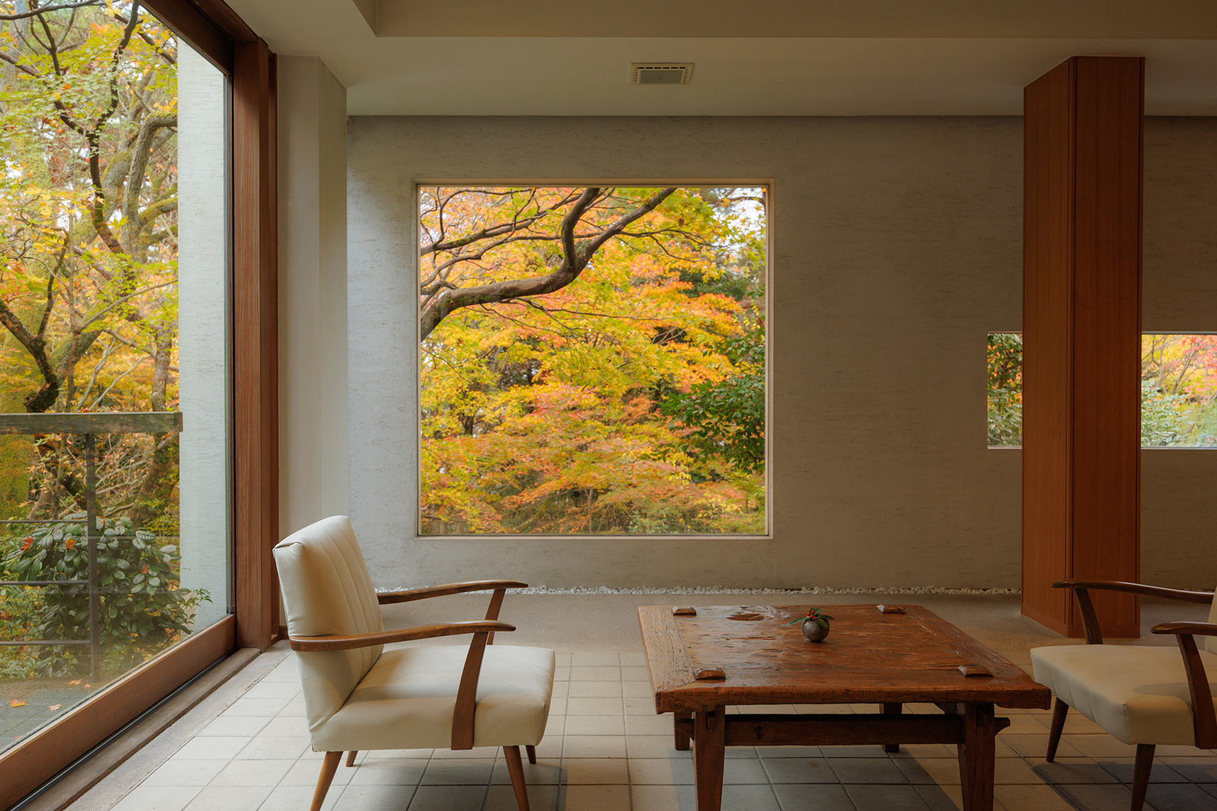 Asia, Japan, Beniya Mukayu, table and chairs with autumnal background 