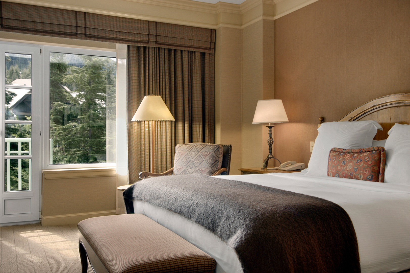 Ski & Snow, Canada, Fairmont Chateau Whistler, Bedroom