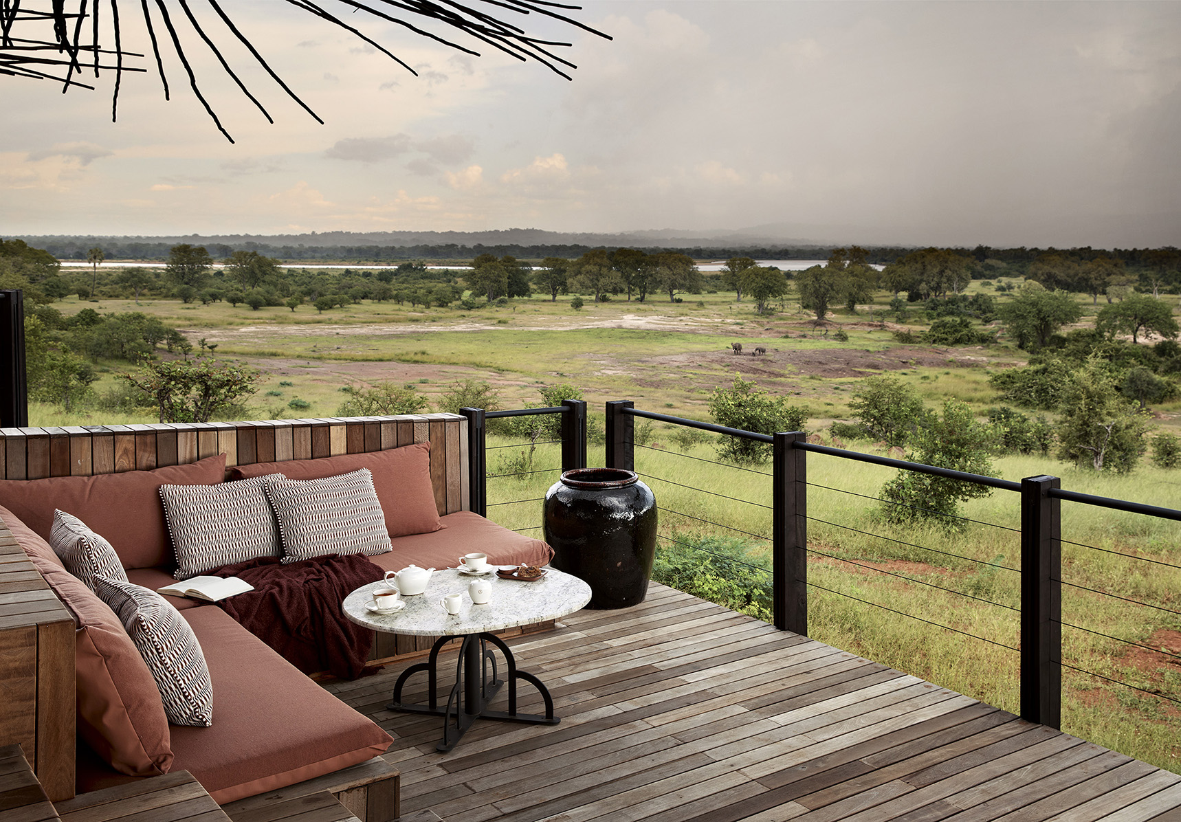 Afirca, Zambia, Chichele Presidential, veranda seating area