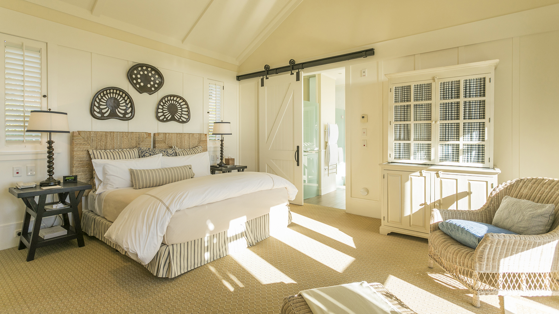  Worldwide, New Zealand, The Farm at Cape Kidnappers, Hilltop family suite master bedroom