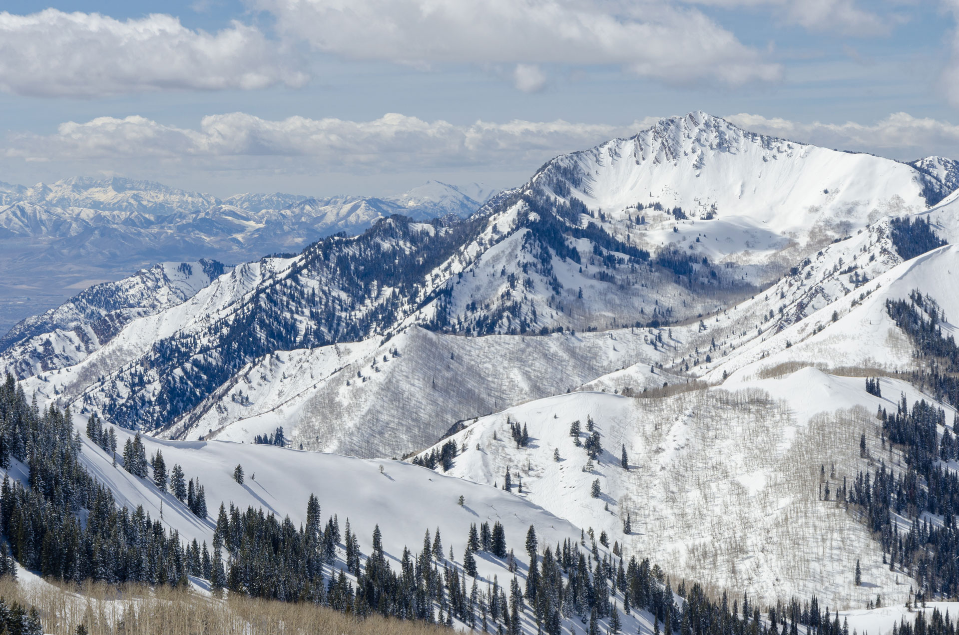Scenic alpine view of Wasatch Range in Utah, USA