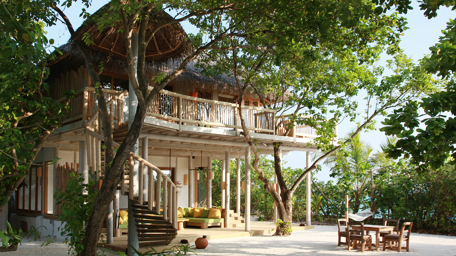 Indian Ocean, Maldives, Soneva Fushi, Sunrise retreat exterior