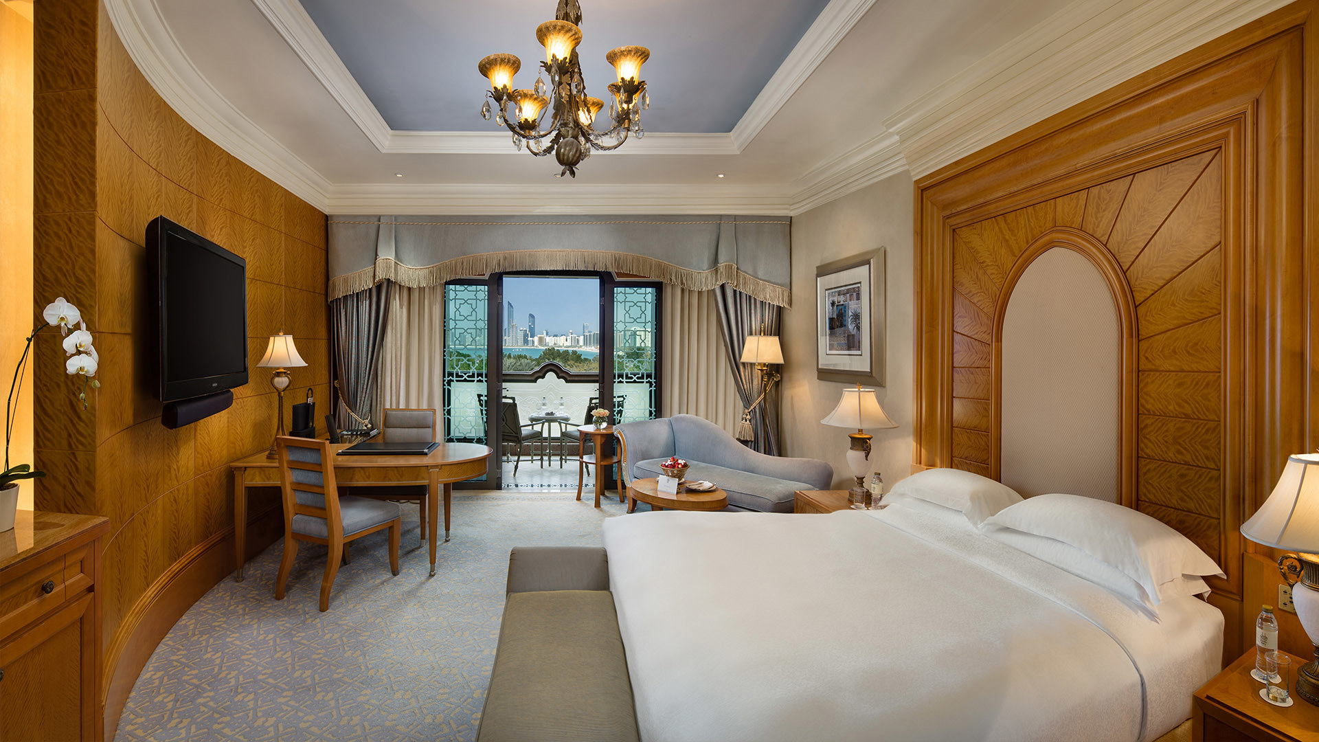 Arab Emirates, Abu Dhabi, The Emirates Palace, King Room